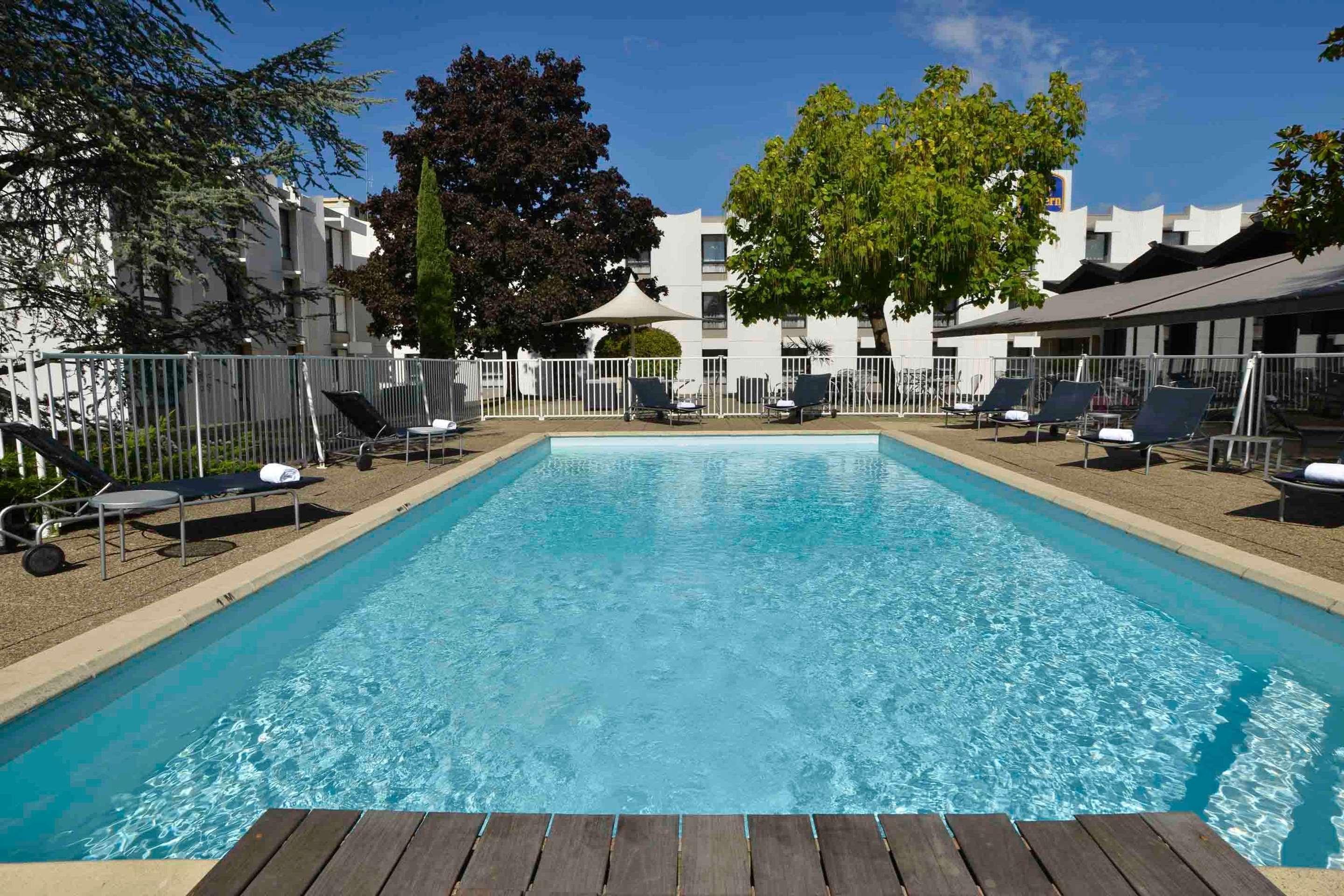 Best Western Porte Du Forez Andrezieux-Boutheon Exterior photo
